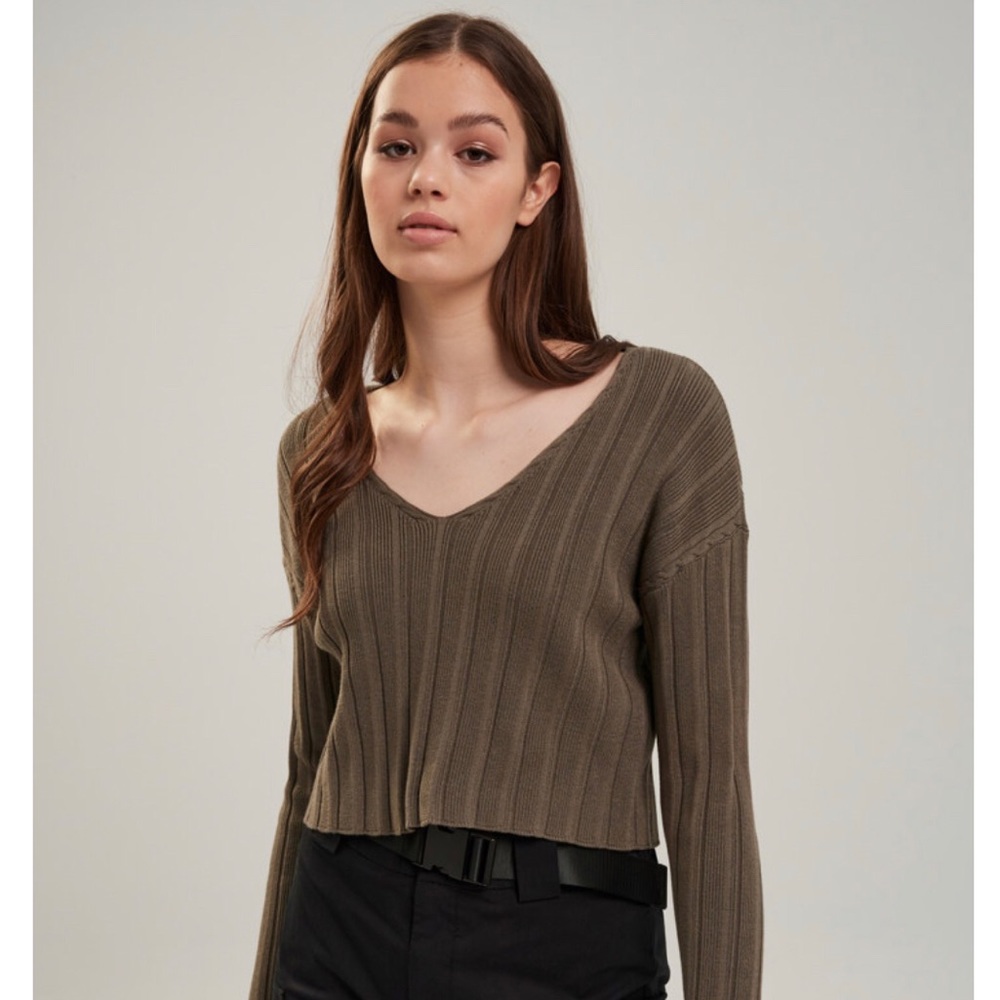 Cropped knit sweater